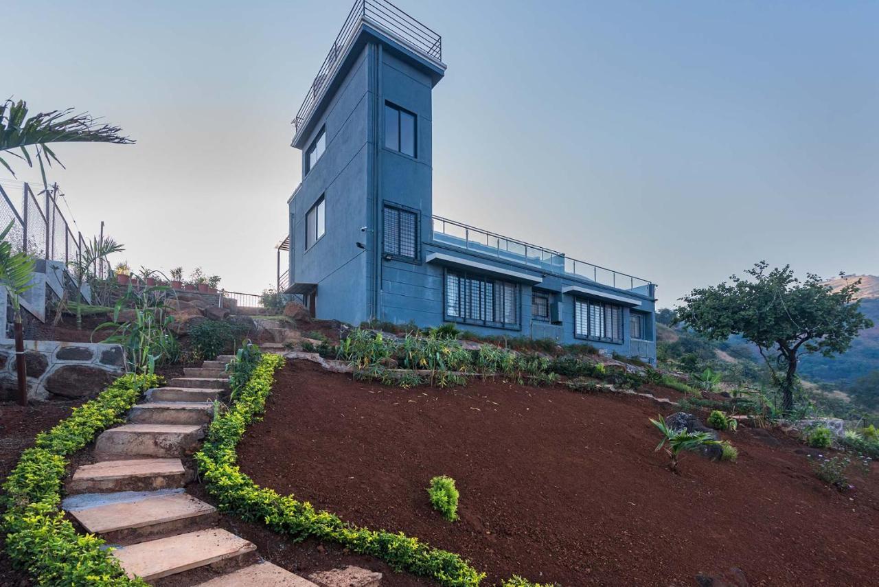 Eyes On The Lake By Stayvista - A Hillside Villa With A Captivating View Of The River 푸네 외부 사진